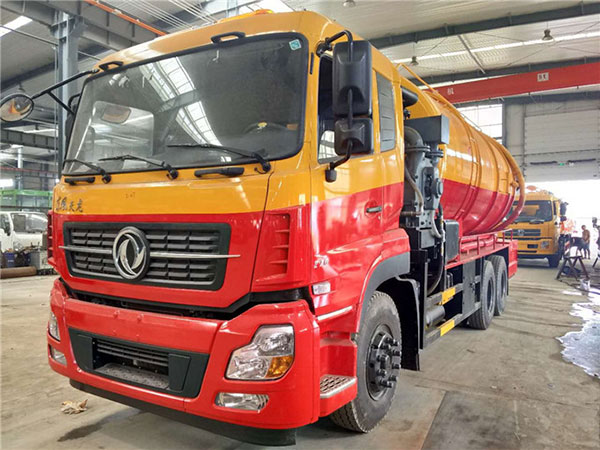 東風(fēng)后雙橋清洗吸污車(chē).jpg